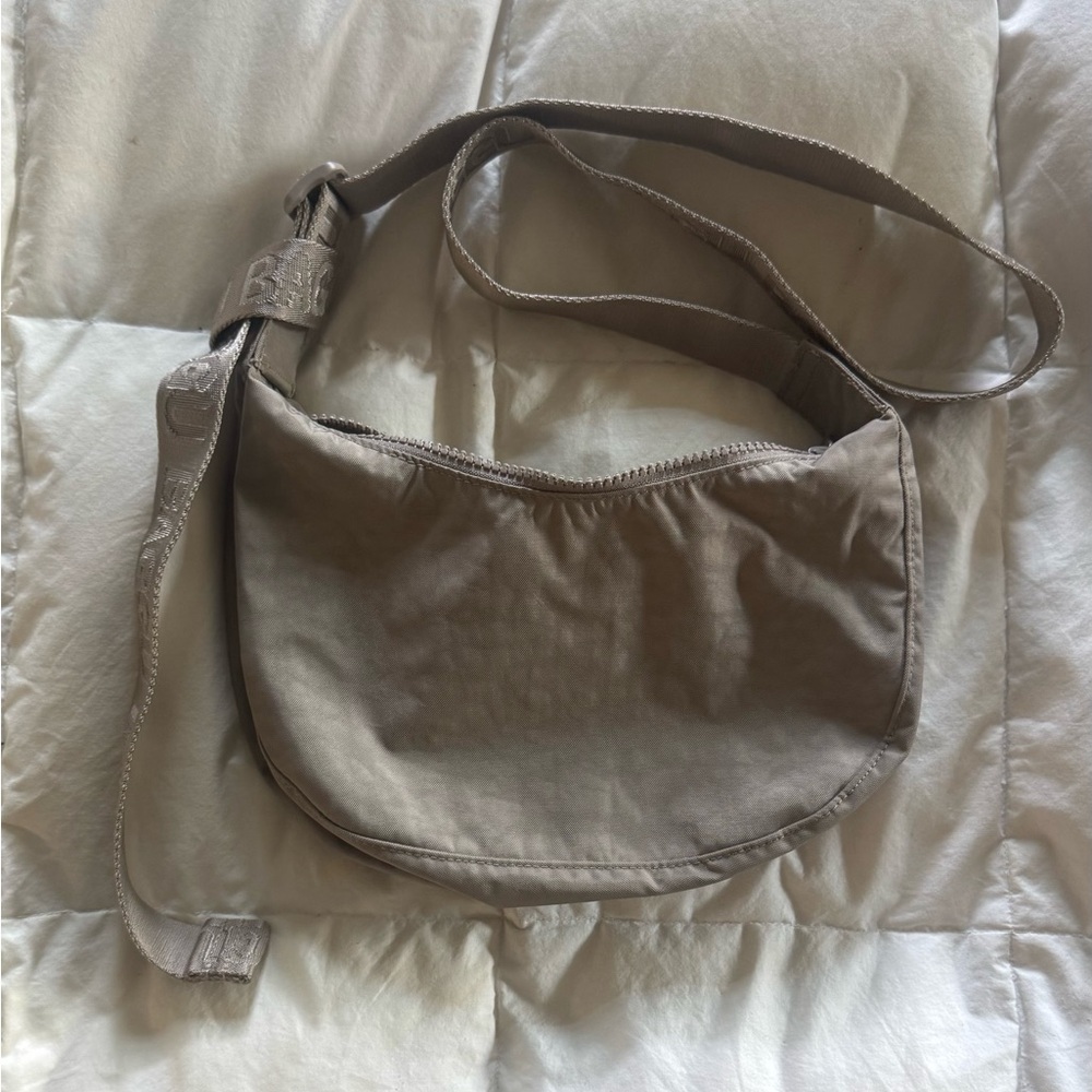 Baggu Small crescent (Dove)